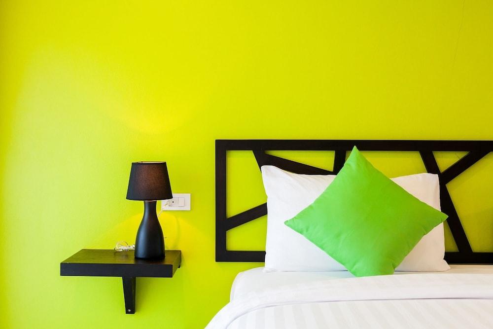 Sleep Whale Hotel Krabi town Esterno foto
