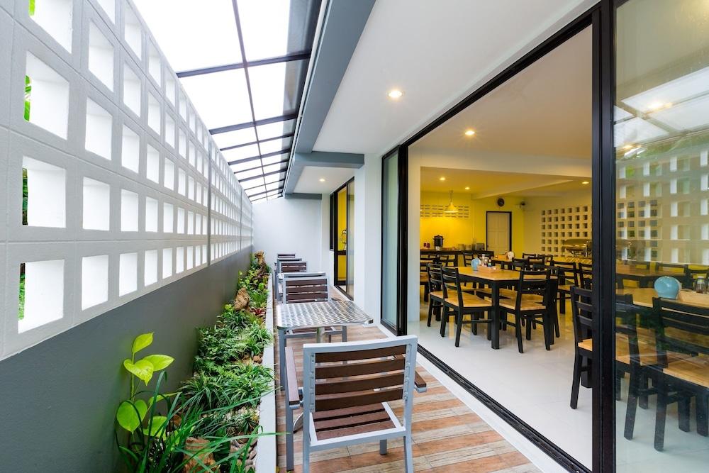 Sleep Whale Hotel Krabi town Esterno foto